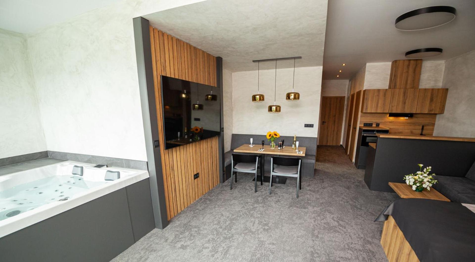 Hotel Kras Jedovnice Eksteriør bilde